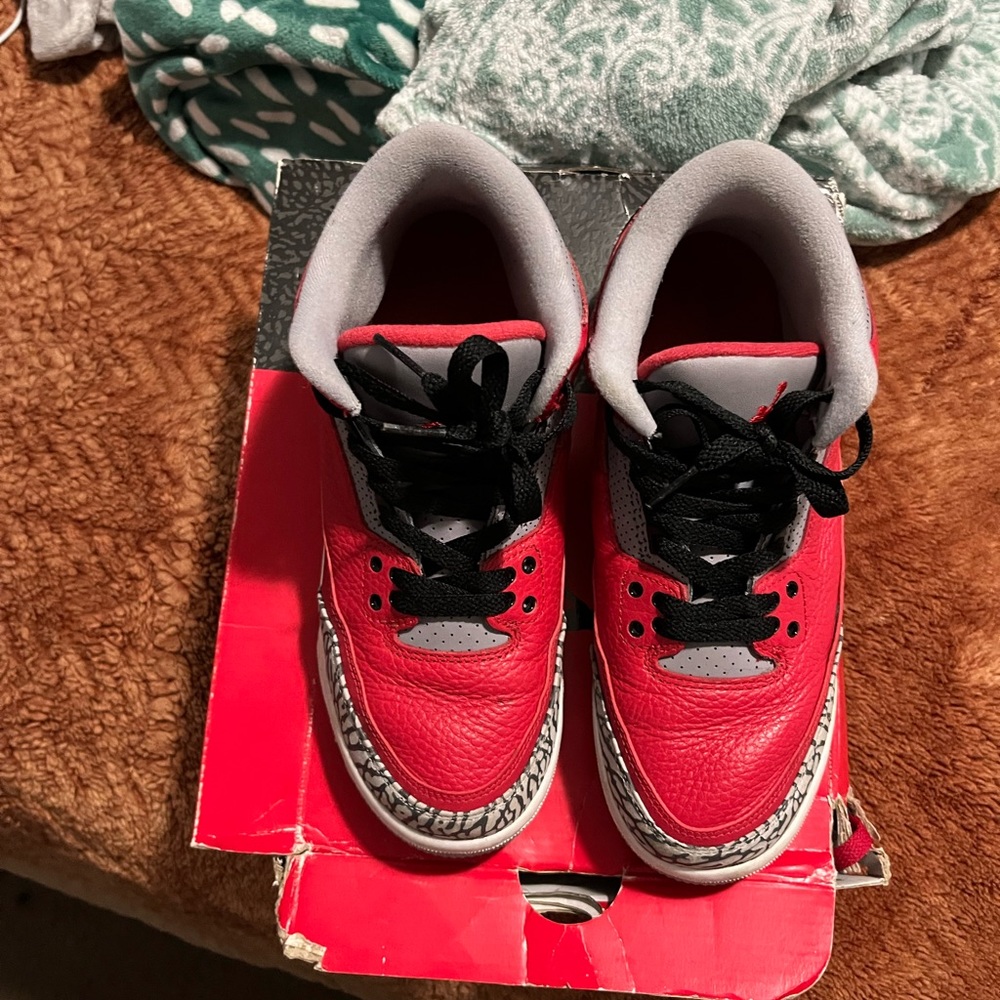 Jordan 3 - Picture 3 of 3